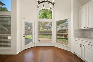 8301 Bartley Cir, Plano, TX 75025 - Photo 15