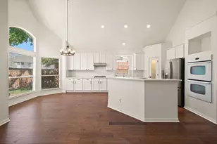 8301 Bartley Cir, Plano, TX 75025 - Photo 13