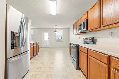 1429 Cherokee Rose Lane, Burleson, TX 76028 - Photo 5