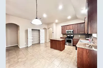 5204 Bear Valley Drive, McKinney, TX 75071 - Photo 11