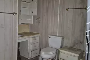 307 W Spruce St, Whitewright, TX 75491 - Photo 23