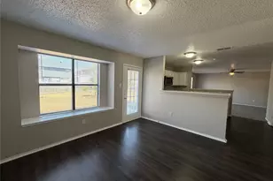 904 Shady Brook Ln, Cedar Hill, TX 75104 - Photo 7