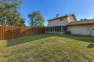 2109 Via Estrada, Carrollton, TX 75006 - Photo 19