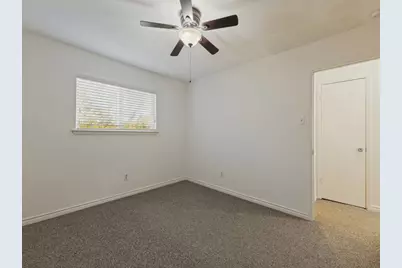 2109 Via Estrada, Carrollton, TX 75006 - Photo 11