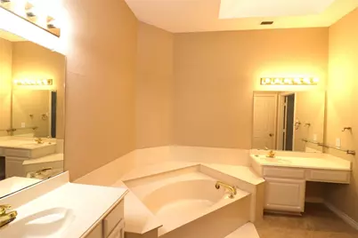 2222 Edinburgh Way, Garland, TX 75040 - Photo 13