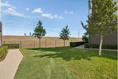 381 E Greenbriar Lane #1001, Dallas, TX 75203 - Photo 21