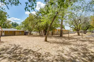 913 Jameson St, Weatherford, TX 76086 - Photo 35