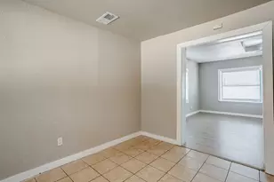 913 Jameson St, Weatherford, TX 76086 - Photo 17