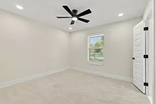 115 N Venice Dr, Duncanville, TX 75116 - Photo 25