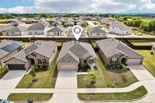 1915 Seminole Dr, Cleburne, TX 76033 - Photo 23