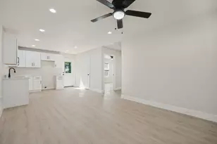 2711 Springdale St, Dallas, TX 75210 - Photo 9
