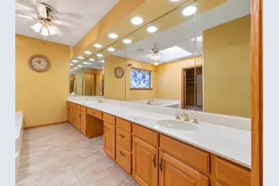 1605 Heather Court, Cleburne, TX 76033 - Photo 11
