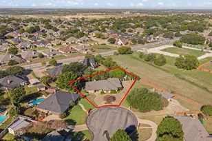1605 Heather Ct, Cleburne, TX 76033 - Photo 1