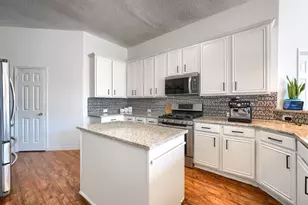 5402 Onset Bay Dr, Rowlett, TX 75089 - Photo 3