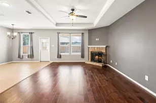 409 Mariscal Pl, Fort Worth, TX 76131 - Photo 5