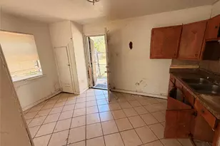 8109 Burroaks Dr, Dallas, TX 75217 - Photo 17