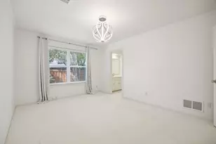 16353 Lauder Ln, Dallas, TX 75248 - Photo 9