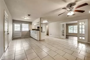1601 Larkspur Dr, Arlington, TX 76013 - Photo 9