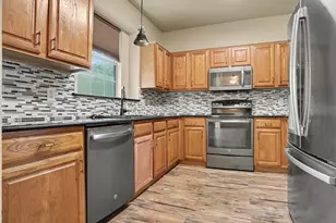 307 Modene Ave, Waxahachie, TX 75165 - Photo 3
