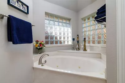 5593 Greenview Court, North Richland Hills, TX 76148 - Photo 29