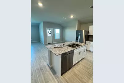 9428 Golden Tree, Fort Worth, TX 76180 - Photo 5
