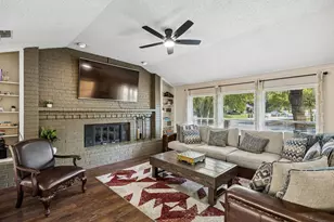 1501 Schumac Ln, Bedford, TX 76022 - Photo 5