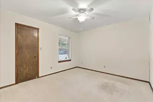 212 Heneretta Dr, Hurst, TX 76054 - Photo 17