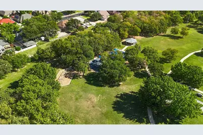 212 Heneretta Drive, Hurst, TX 76054 - Photo 35