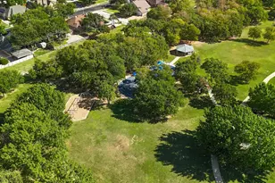 212 Heneretta Dr, Hurst, TX 76054 - Photo 35