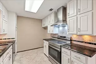 212 Heneretta Dr, Hurst, TX 76054 - Photo 7