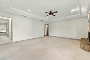 212 Heneretta Dr, Hurst, TX 76054 - Photo 5
