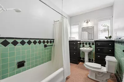 1138 N Edgefield Avenue, Dallas, TX 75208 - Photo 23