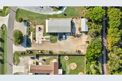 1212 S Washington Street, Pilot Point, TX 76258 - Photo 5