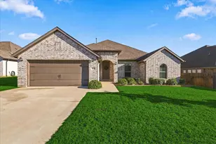 915 Timber Ridge Dr, Justin, TX 76247 - Photo 1