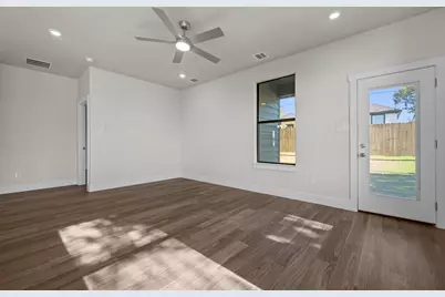 933 Nacogdoches River Drive, Granbury, TX 76048 - Photo 17