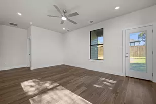 933 Nacogdoches River Dr, Granbury, TX 76048 - Photo 17