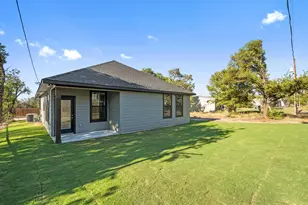 933 Nacogdoches River Dr, Granbury, TX 76048 - Photo 35