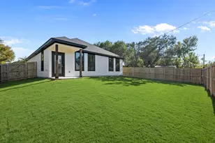 932 Bosque River Dr, Granbury, TX 76048 - Photo 33