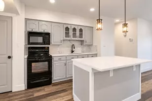 2613 Syracuse Dr, Irving, TX 75062 - Photo 15