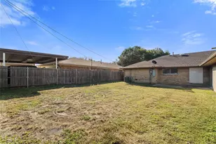 6907 Pickrell Dr, Dallas, TX 75227 - Photo 27