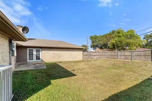 6907 Pickrell Dr, Dallas, TX 75227 - Photo 29