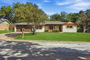 516 Caduceus Ln, Hurst, TX 76053 - Photo 1