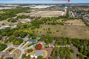 1594 E Springcrest Cir, Lancaster, TX 75134 - Photo 31
