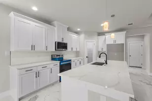 1594 E Springcrest Cir, Lancaster, TX 75134 - Photo 7