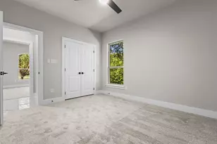 1594 E Springcrest Cir, Lancaster, TX 75134 - Photo 13