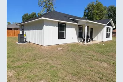 251 E Fort Worth Avenue, Cooper, TX 75432 - Photo 3