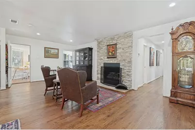 447 W Colorado Boulevard, Dallas, TX 75208 - Photo 11