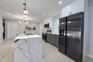 2538 Hooper St, Dallas, TX 75215 - Photo 3