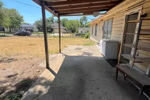 1002 Collin Dr, Euless, TX 76039 - Photo 3