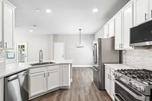 1009 Wenk Dr, Savannah, TX 76227 - Photo 11